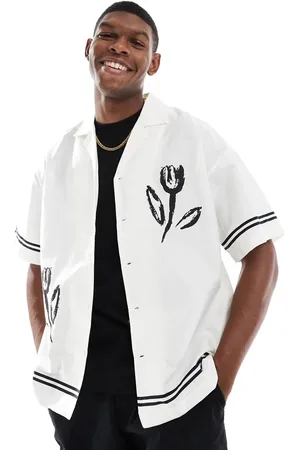 ADPT. Camisa blanca extragrande con cuello de solapas y estampado floral de -Blanco
