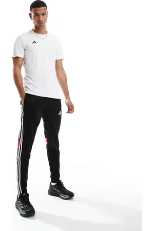 adidas Joggers negros básicos con detalle de 3 rayas Tiro Essentials de adidas Football