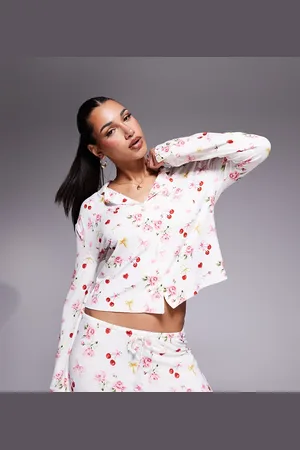 Kaiia Camisa de pijama con estampado de rosas, cerezas y lazos Mix & Match exclusiva de (parte de un conjunto)-Multicolor
