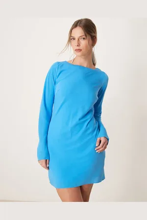 Abercrombie & Fitch Vestido corto de manga larga con cuello barco y bajo asimétrico de