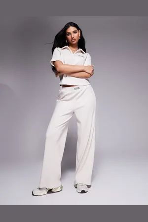 ASOS Pantalones blancos de pernera ancha de canalé de Weekend Collective (parte de un conjunto)