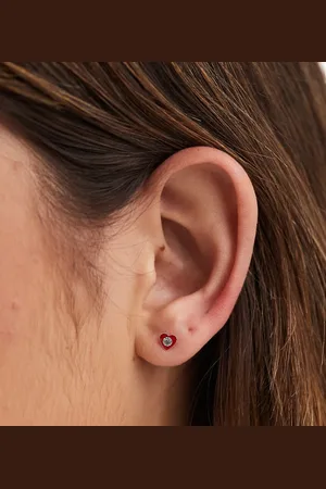 Kingsley Ryan Pendientes de botón de plata de ley con diseño de corazón rojo con gema de -Plateado