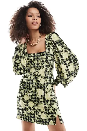 ASOS Vestido corto verde y amarillo con estampado floral, cuello cuadrado y mangas tipo blusón de