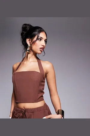 Kaiia Top chocolate con cordón en la espalda y cuello halter exclusivo de (parte de un conjunto)