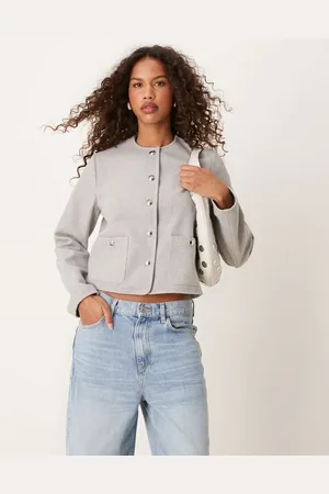 New Look Chaqueta acolchada gris abotonada sin solapas de