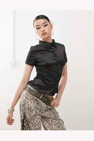 Princess Polly Camisa negra con botones en la parte delantera, solapas y detalle fruncido en el pecho de