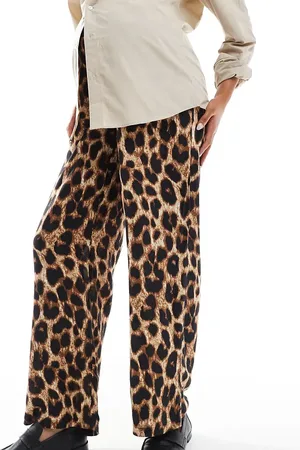 Mama;licious Pantalones de pernera ancha con estampado de leopardo y diseño por encima del vientre de Mamalicious Maternity-Multicolor