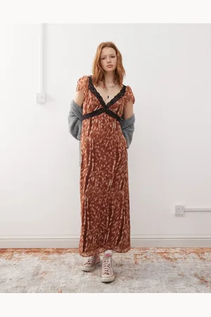 Reclaimed Vestido largo con estampado de ciervo de mezcla de encaje de