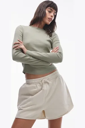Topshop Camiseta caqui pálido de manga larga con bajo redondeado de canalé de -Verde