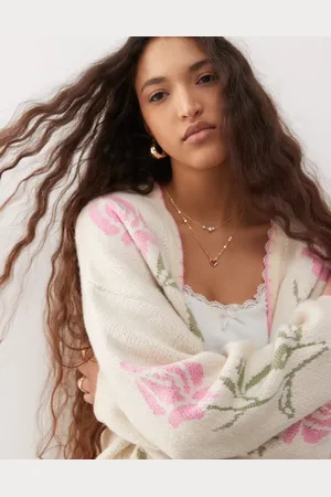 Miss Selfridge Cárdigan sin cierres con patrón floral de