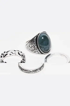 Reclaimed Pack de 4 anillos plateados unisex con piedra de esmeralda de imitación de