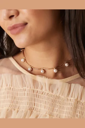ASOS Gargantilla dorada con detalle de eslabones alargados y perlas de imitación de
