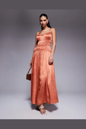 ASOS Vestido largo color con cuerpo fruncido de satén rugoso de