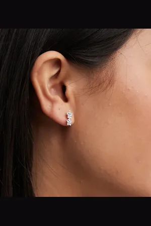Kingsley Ryan Pendientes de botón de plata de ley con diseño de dos estrellas con gemas de -Plateado