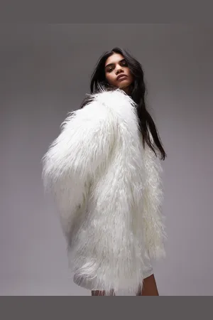 Topshop Abrigo midi de piel sintética larga de -Beis neutro