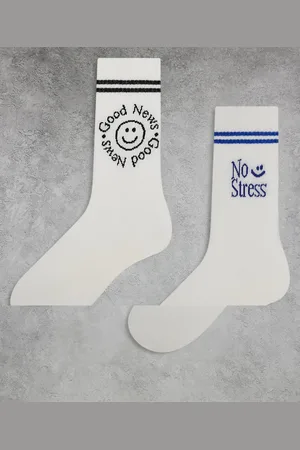 ASOS Pack de 2 pares de calcetines blancos con diseño "No Stress" de