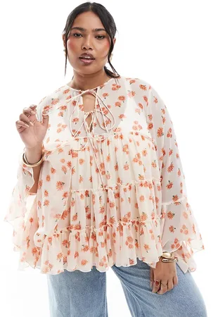 ASOS Blusa escalonada con lazada delantera, y volantes en los puños de ASOS DESIGN Curve-Multicolor