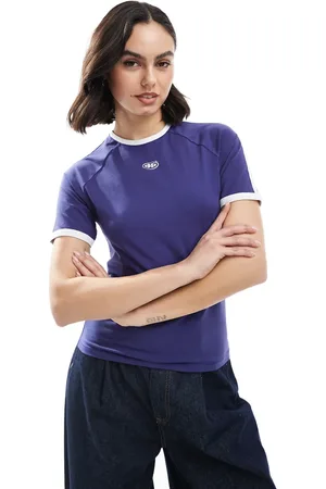 ONLY Camiseta azul de estilo deportivo con detalles en contraste de