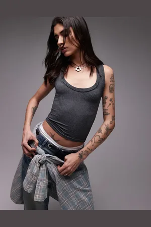 Free People Top de tirantes y línea depurada de canalé de