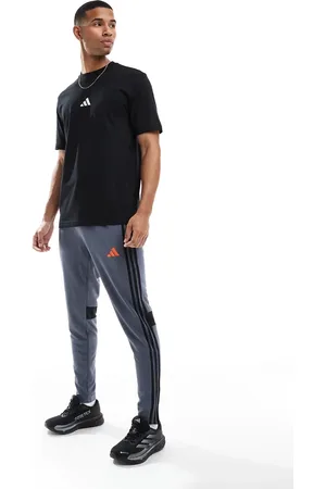 adidas Joggers con detalle de 3 rayas Tiro essentials de adidas Football