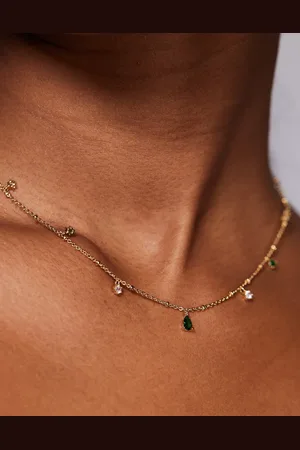 Aldo Collar corto con gemas verdes chapado en oro Hina de -Dorado