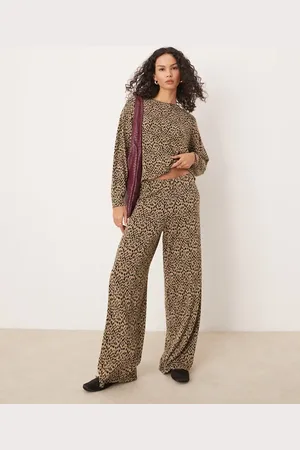 VILA Pantalones de pernera ancha con estampado de leopardo reducido de punto muy suave de (parte de un conjunto)-Multicolor