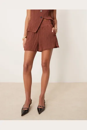 ASOS Pantalones cortos marrón estilo bóxer de satén transparente efecto rugoso de (parte de un conjunto)