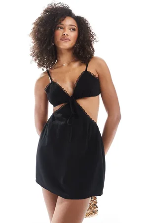 The Frolic Vestido playero corto con cuello de pico, abertura y ribete de encaje de mezcla de lino exclusivo de