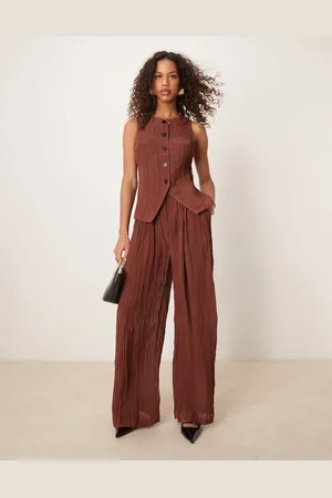 ASOS Pantalones marrón de pernera ancha de satén transparente efecto rugoso de (parte de un conjunto)