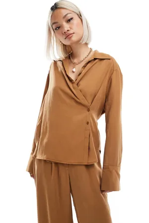 ASOS Camisa color cruzada con lazada envolvente de (parte de un conjunto)-Marrón
