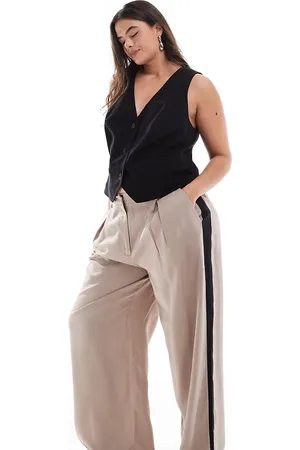 ASOS Pantalones color moca con pinzas y paneles en contraste de Curve-Beis neutro