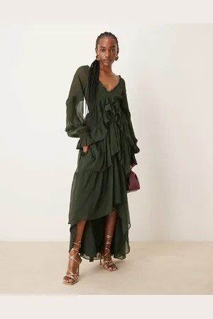 ASOS Vestido largo escalonado con cuello de pico, bajo asimétrico, pinzas y volantes de