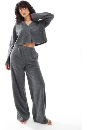 Loungeable Pantalones grises de pernera recta de punto mullido suave de -Marrón