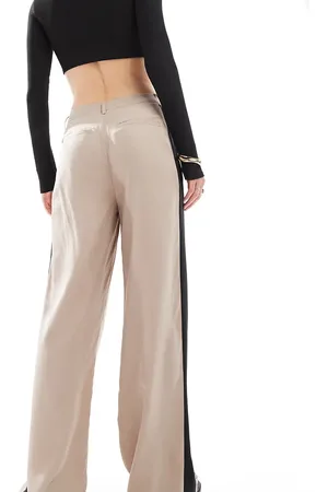 ASOS Pantalones color moca con pinzas y paneles en contraste de ASOS DESIGN Tall-Beis neutro