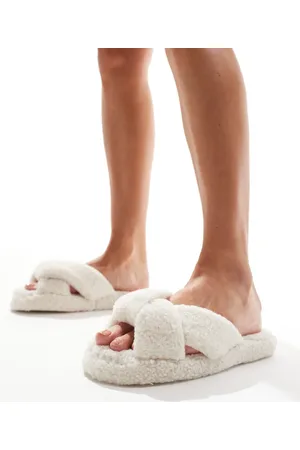 ASOS Pantuflas color crema estilo mules con diseño retorcido de borreguito Zora de -Beis neutro