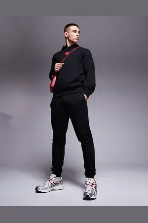 HUGO BOSS Joggers negros de corte estándar con logo Sestart de