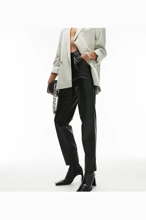 Topshop Pantalones negros de talle alto con pinzas de cuero sintético de