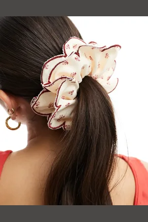 ASOS Coletero con estampado de florecitas y bordes festoneados de -Rojo