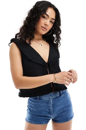ASOS Chaleco con cuello tipo babero con volante de tejido efecto lino de