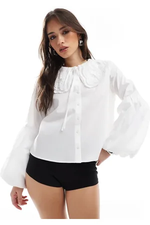 Miss Selfridge Camisa extragrande de popelina con solapas anchas y ribete de encaje de