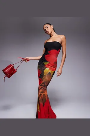 Murci Vestido largo negro y rojo de corte sirena con estampado floral y escote palabra de honor exclusivo de