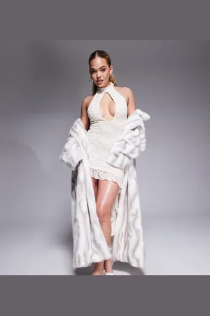 Murci Vestido corto color con cuello alto, abertura y detalle drapeado de encaje exclusivo de -Blanco