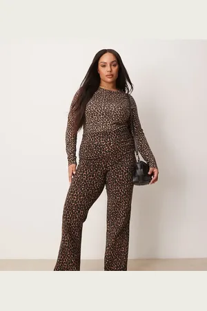 New Look Leggings marrones de corte acampanado con estampado de leopardo de New Look Curve
