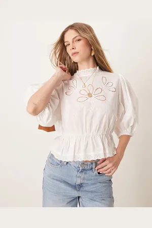 Gina Tricot Blusa blanca con mangas abullonadas y detalles bordados y calados en la parte delantera de
