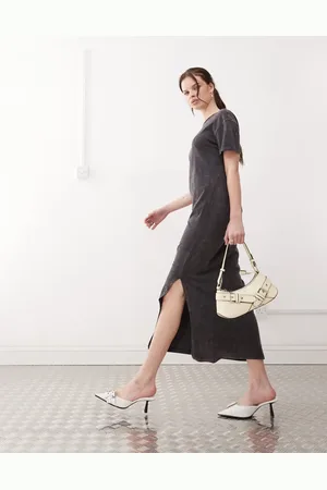Noisy May Vestido semilargo gris lavado estilo camiseta con abertura de