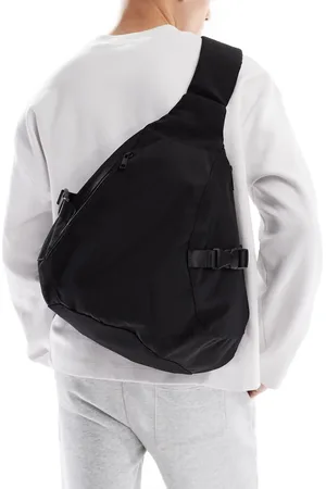 ASOS Mochila negra estilo riñonera de