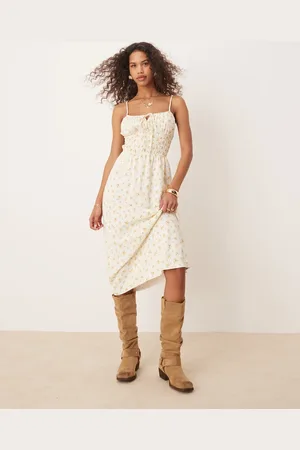 Kiss The Sky Vestido midi amarillo fruncido con estampado floral de