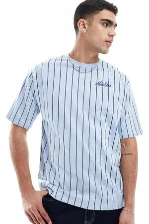 New Era Camiseta con logo de texto y raya diplomática de -Rosa