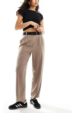 ASOS Pantalones de sastre color moca de pernera ancha con cintura paperbag y detalle de cinturón de -Beis neutro