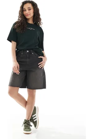 Vans Pantalones cortos negro lavado de corte alargado con diseño recortado Sirelle de